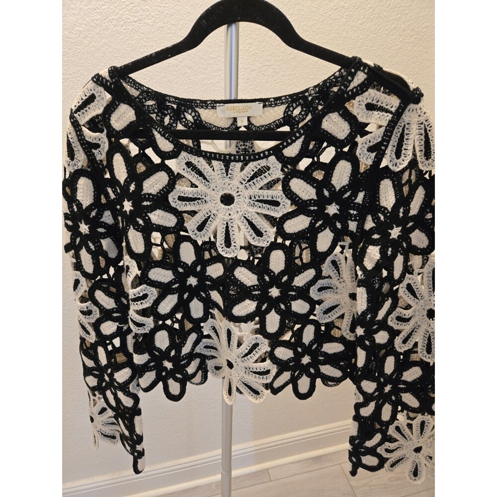 Rebellion Again Floral Crochet Top Black White Open Knit Daisy Sweater Women L